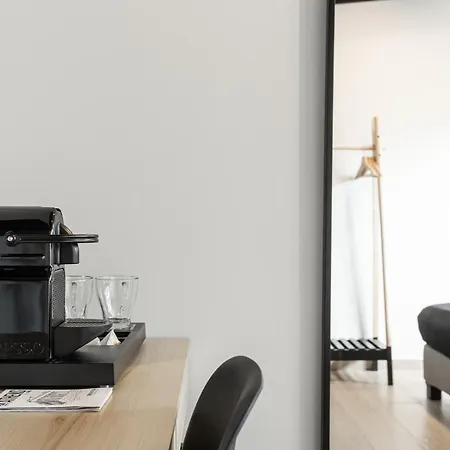 Apartahotel Ermoo Modern Living Atenas