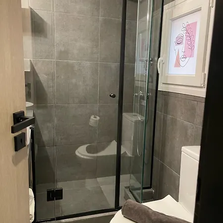 Apartahotel Ermoo Modern Living Atenas